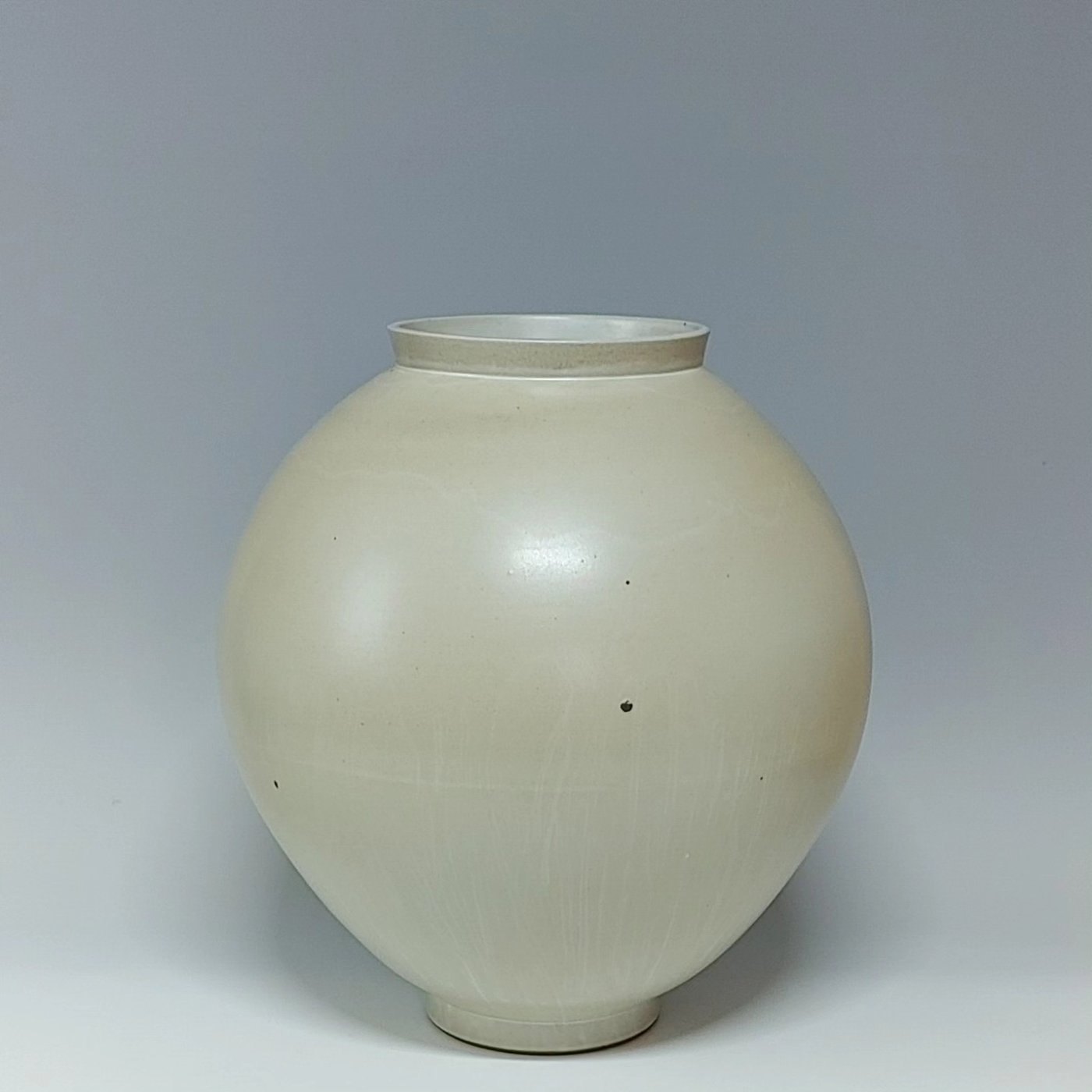 달항아리